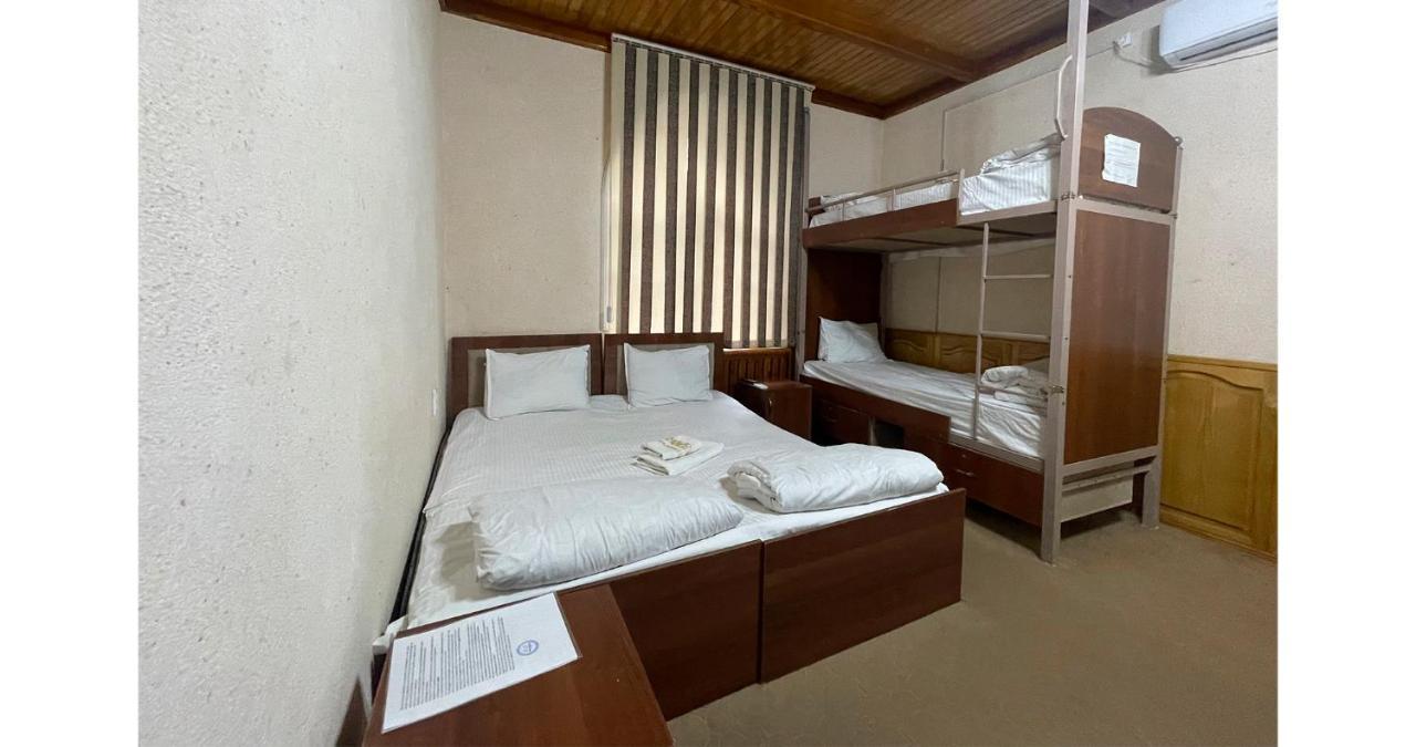 Old Inn Hostel Tashkent Bagian luar foto