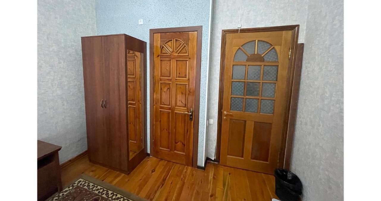Old Inn Hostel Tashkent Bagian luar foto