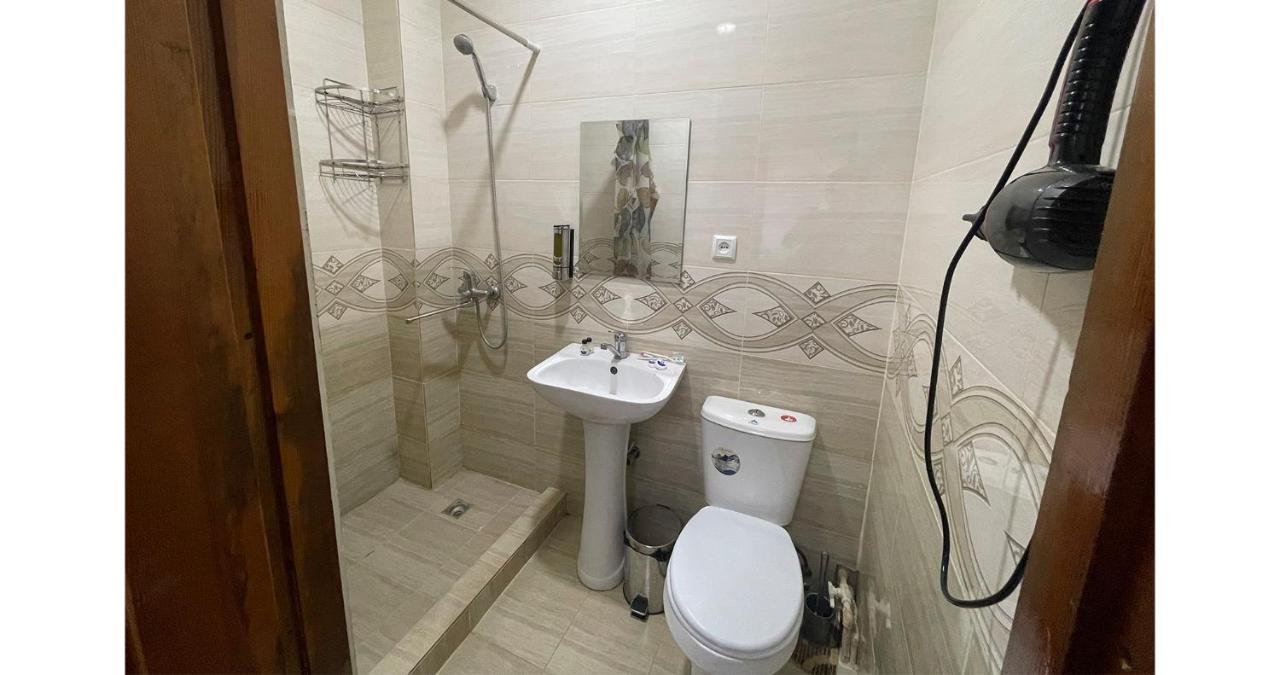 Old Inn Hostel Tashkent Bagian luar foto