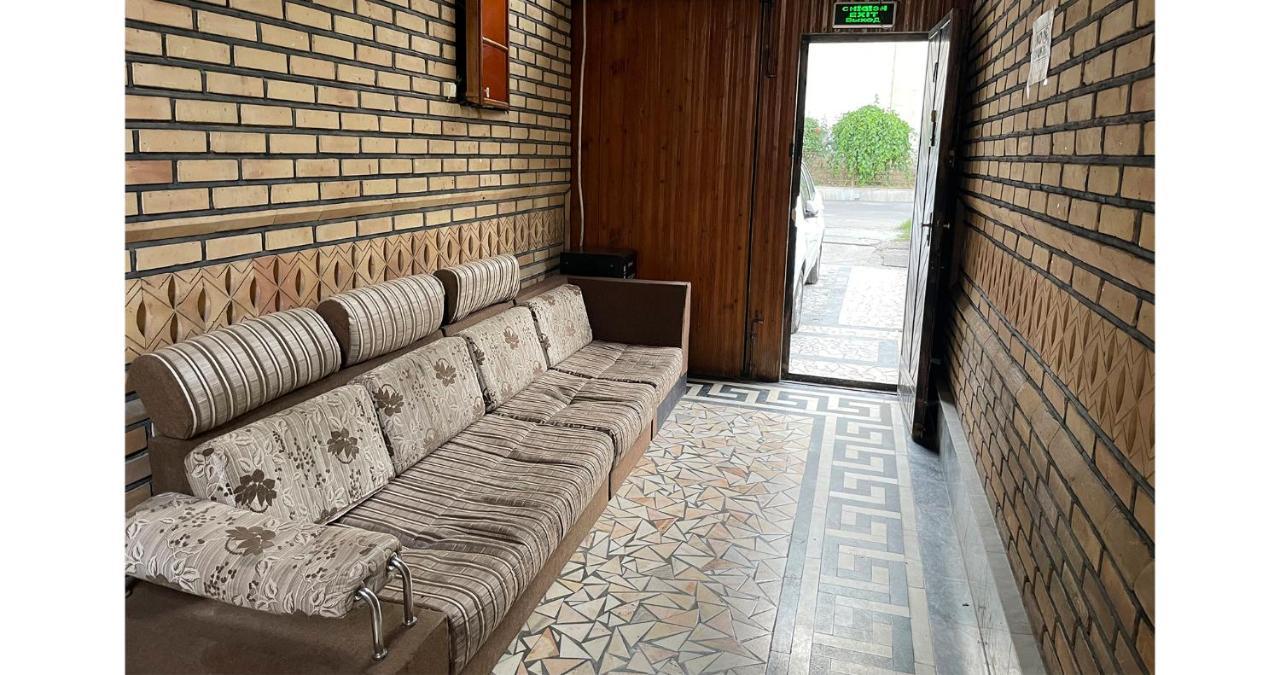 Old Inn Hostel Tashkent Bagian luar foto
