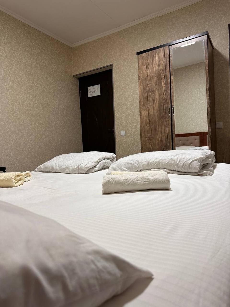 Old Inn Hostel Tashkent Bagian luar foto