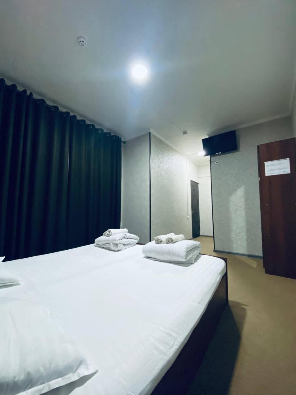 Old Inn Hostel Tashkent Bagian luar foto